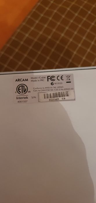 Arcam rCube портативна колонка