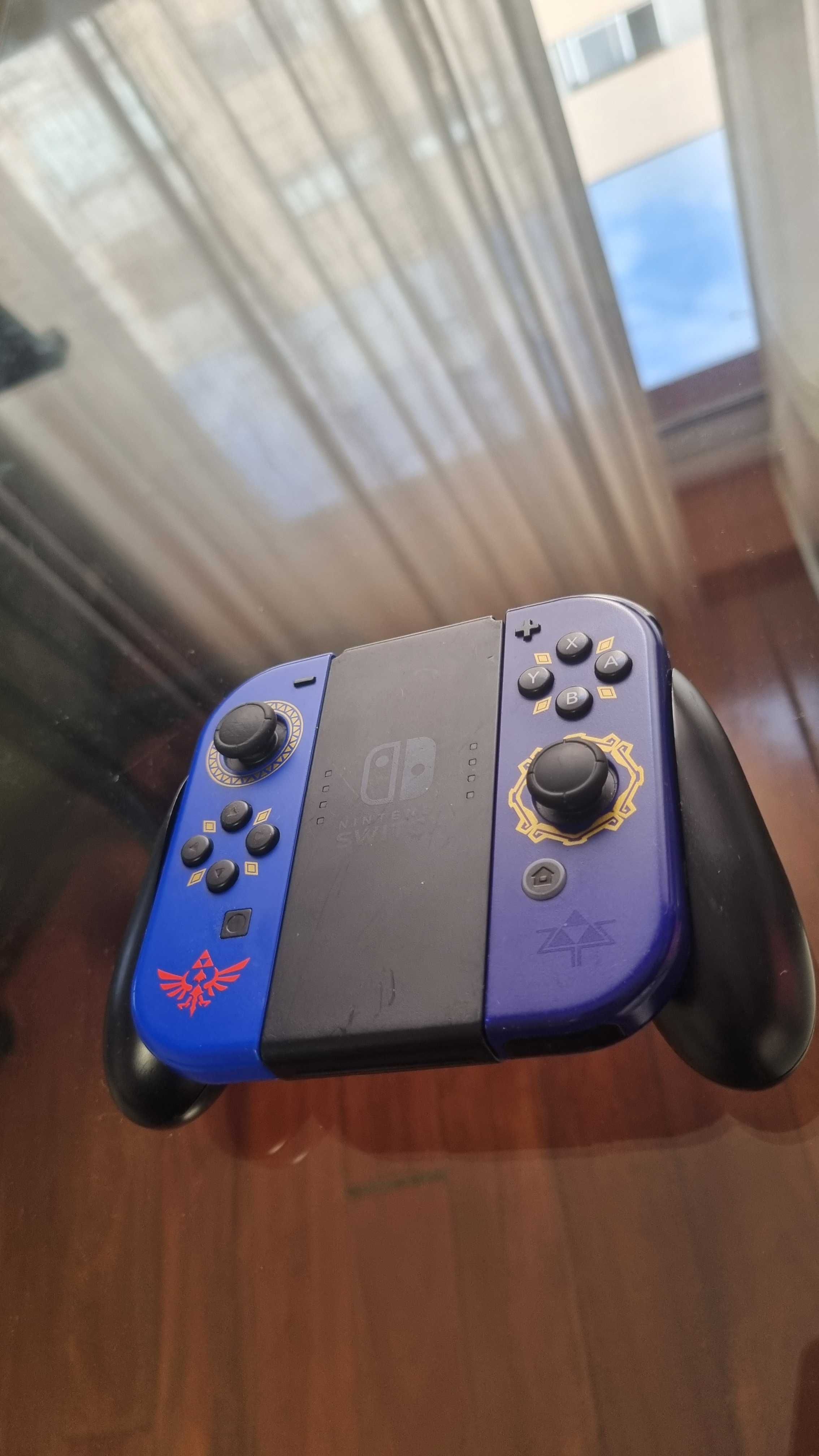 Joy Cons (par) Zelda Skyward Sword - Nintendo Switch. Limited Edition