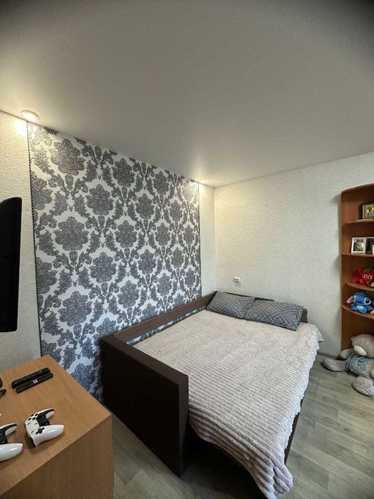 Продам реальную  1-комн.кв.Одесская 10 мин Мереф шоссе ,ул.Западная 56