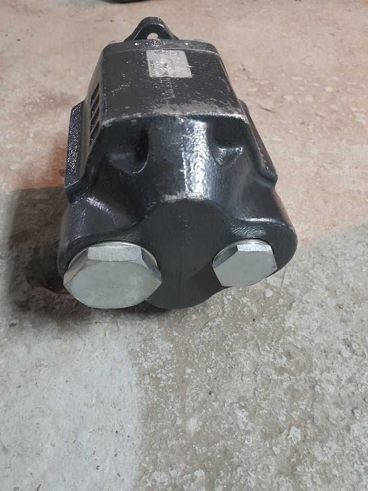 Pompa hydrauliczna zębata Binotto NPGH 150 SX UNI,wywrotka,kiper,dźwig