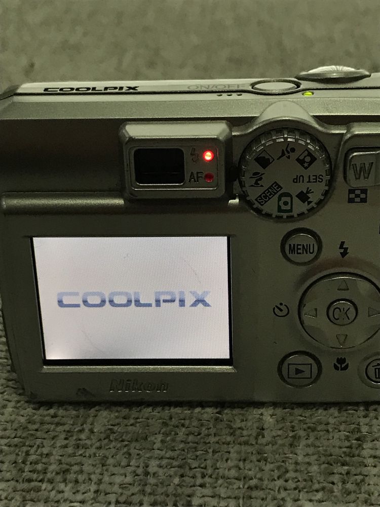 Nikon Coolpix 5600 Camera