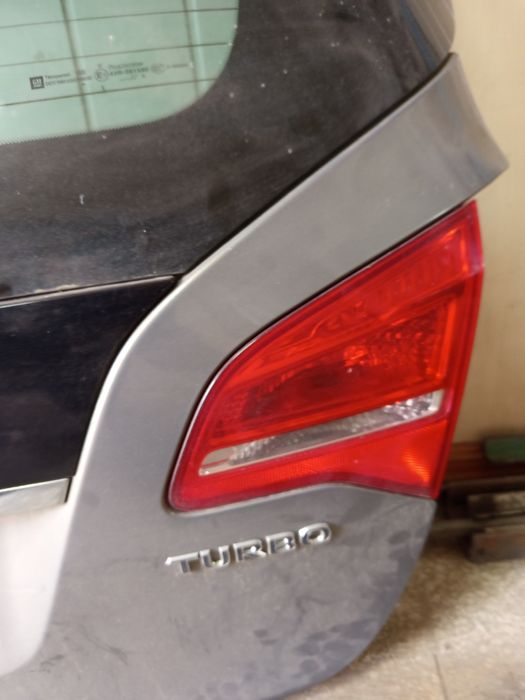 Кришка багажника Опель меріва б