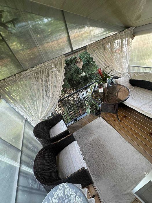 Продаж будинку з ремонтом, з подвір'ям Винники