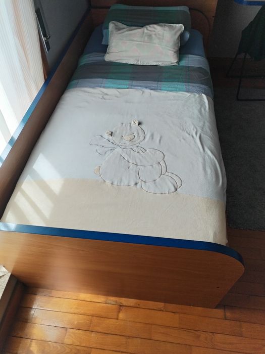 Cama de solteiro como nova