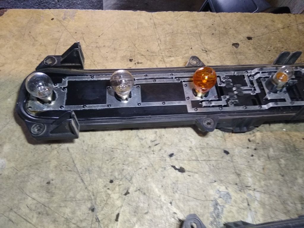 Wkład lampy tył lewy prawy Iveco daily IV oryginał 14-