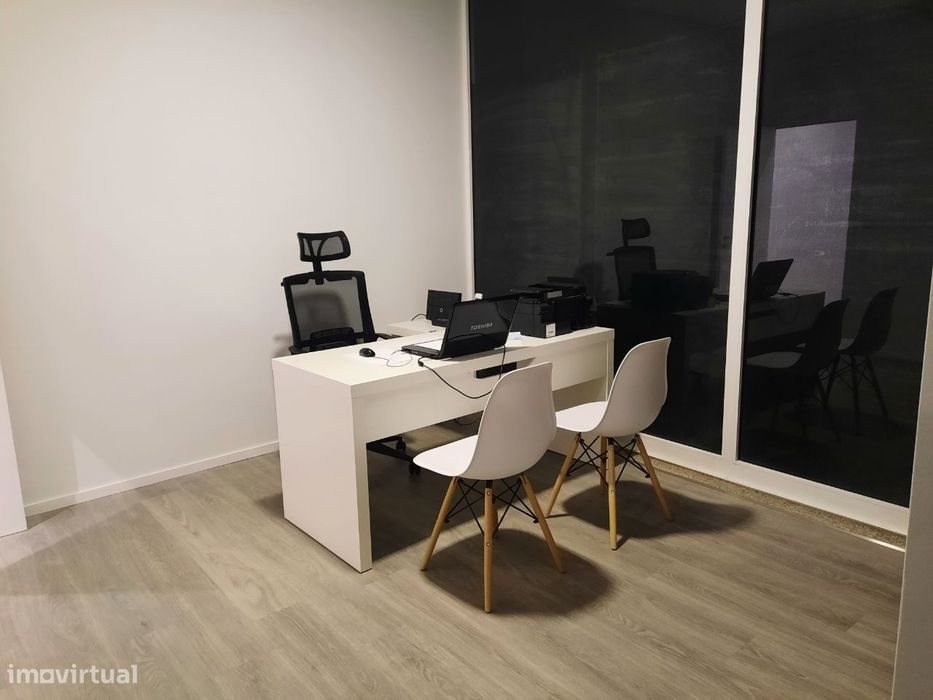 Arrenda-se escritório coWorking Lamaçães