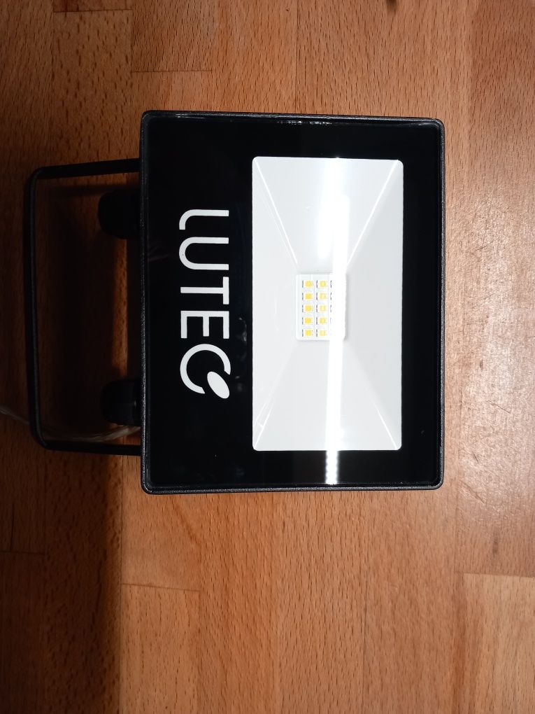 Naświetlacz TEC10 LED Slim Lutec