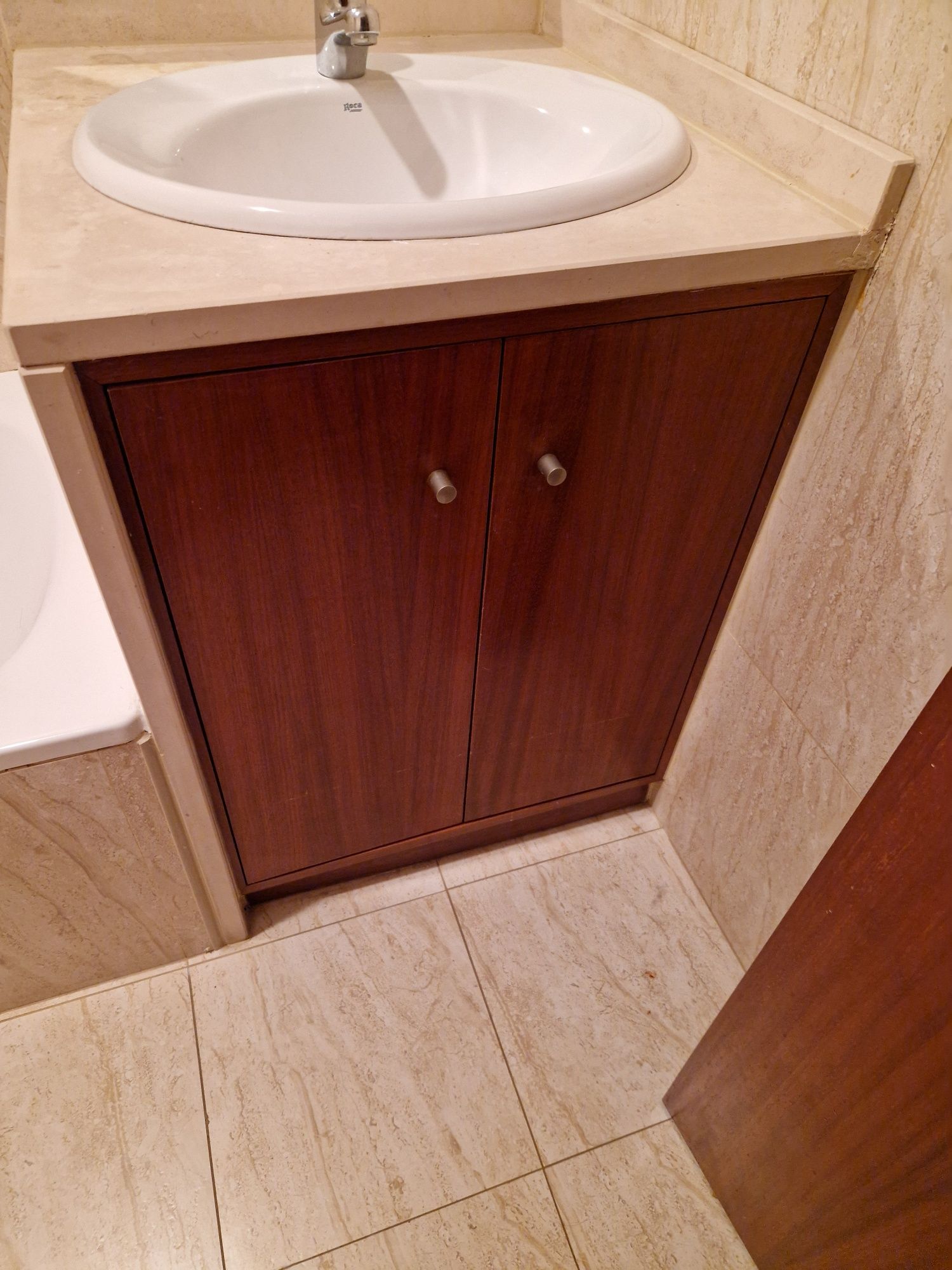 Móvel wc com tampo pedra