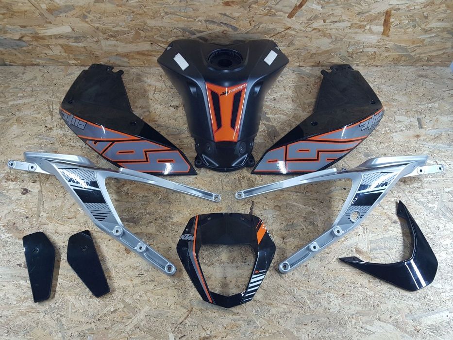 KTM 690 Duke 2013 owiewka dzwignie lampa stelaz kanapa tryb tarcza os