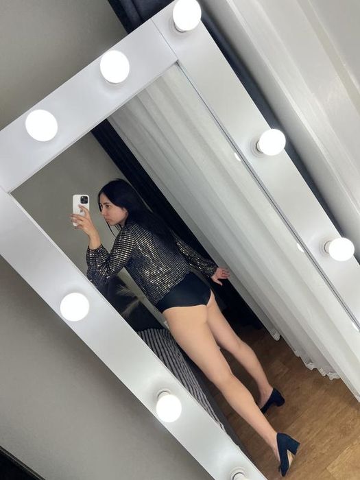 Блискучий боді бодик боди бодік з рукавом з блистівками новорічний