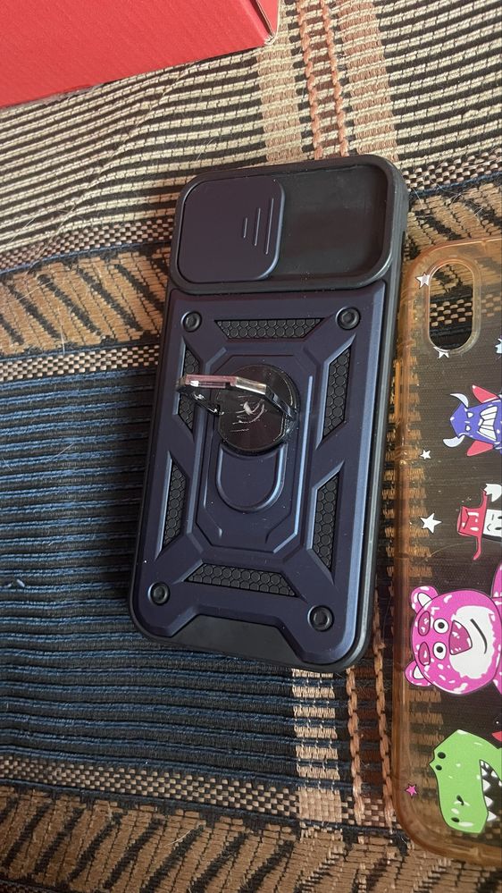 Продам чехлы на айфон xs та 12 про