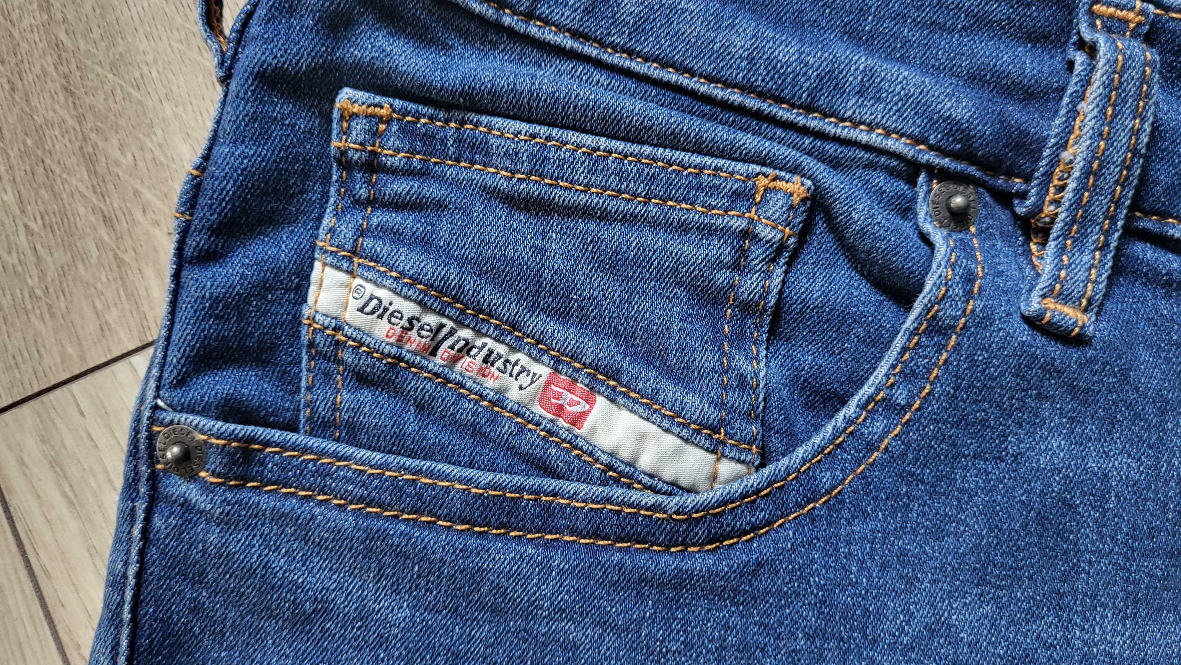 Diesel yennox tapered spodnie jeans w32 L34