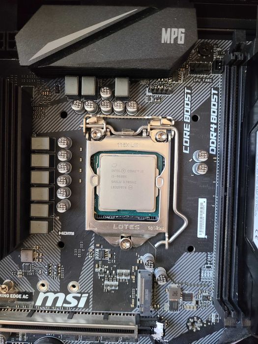 Zestaw Procesor+płyta główna+RAM+obudowa, i5 9600k, Z390M, 16GB