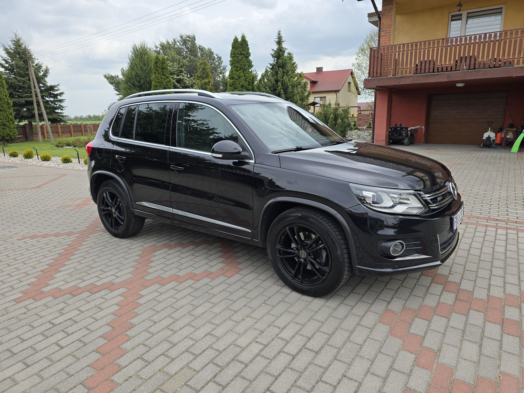 Tiguan R-line 4x4 170hp panorama