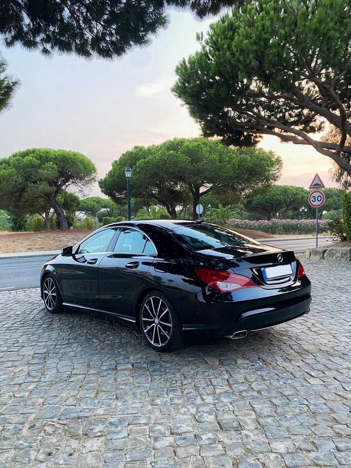 Mercedes-Benz CLA 180 - AUTOMÁTICO