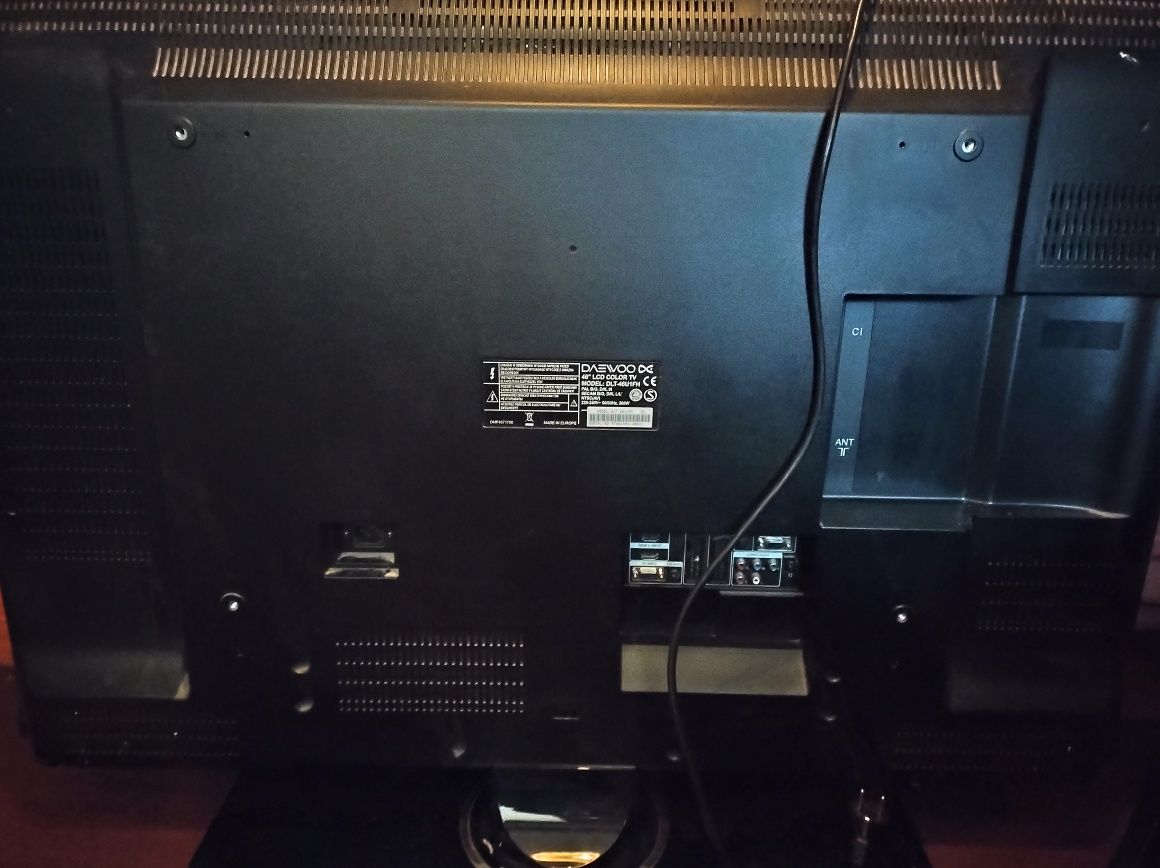 Telewizor Daewoo DLT-46U1FH 46'' LCD