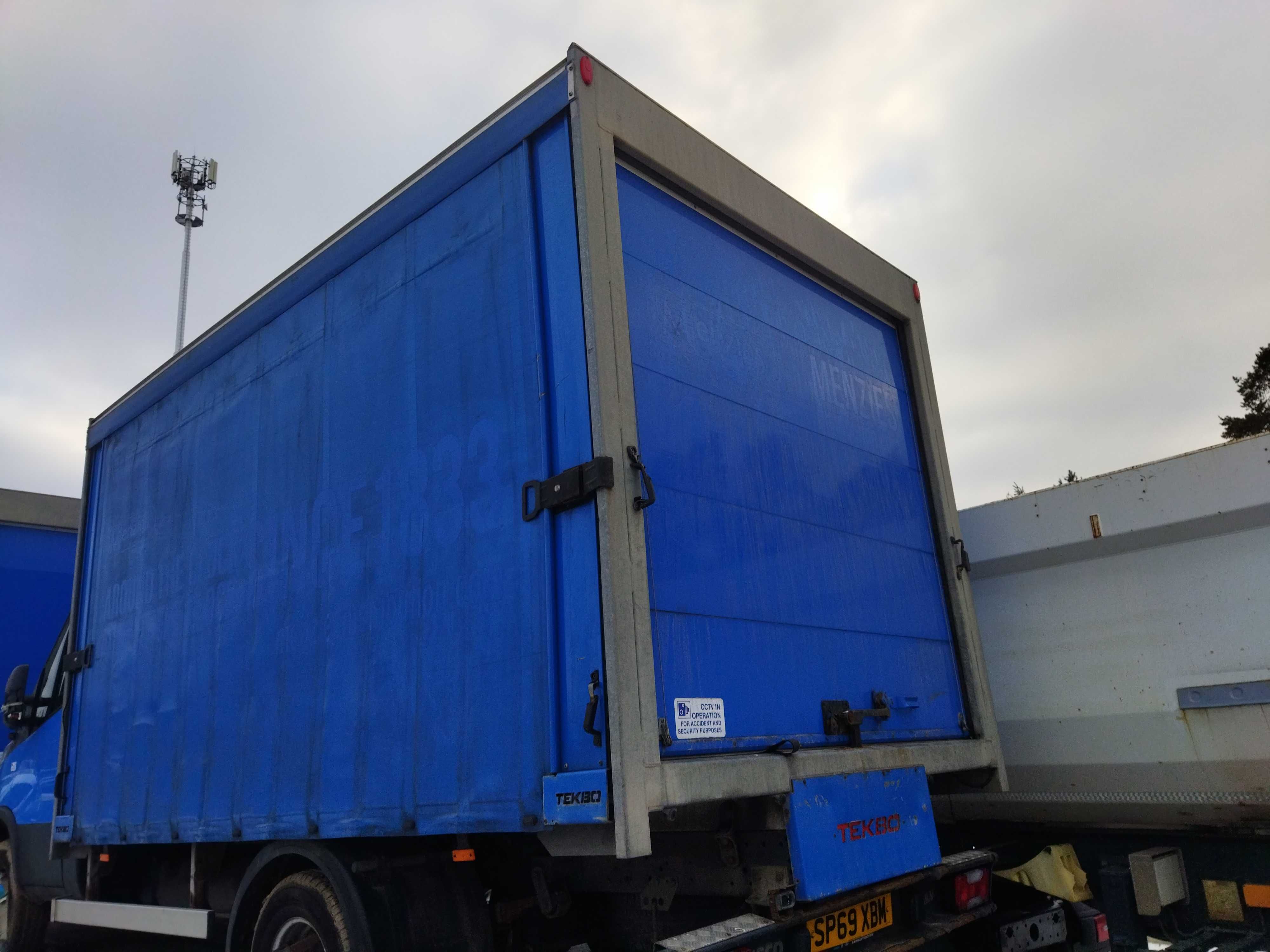 Kontener zabudowa firanka iveco daily 4.10 m