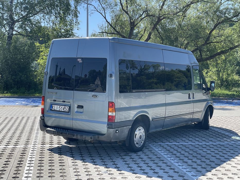 Transport osób wraz z kierowcą/ bus 9 osobowy