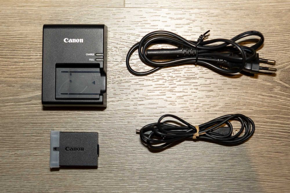 Canon EOS 1100D + Lente 18-55mm IS III + acessórios