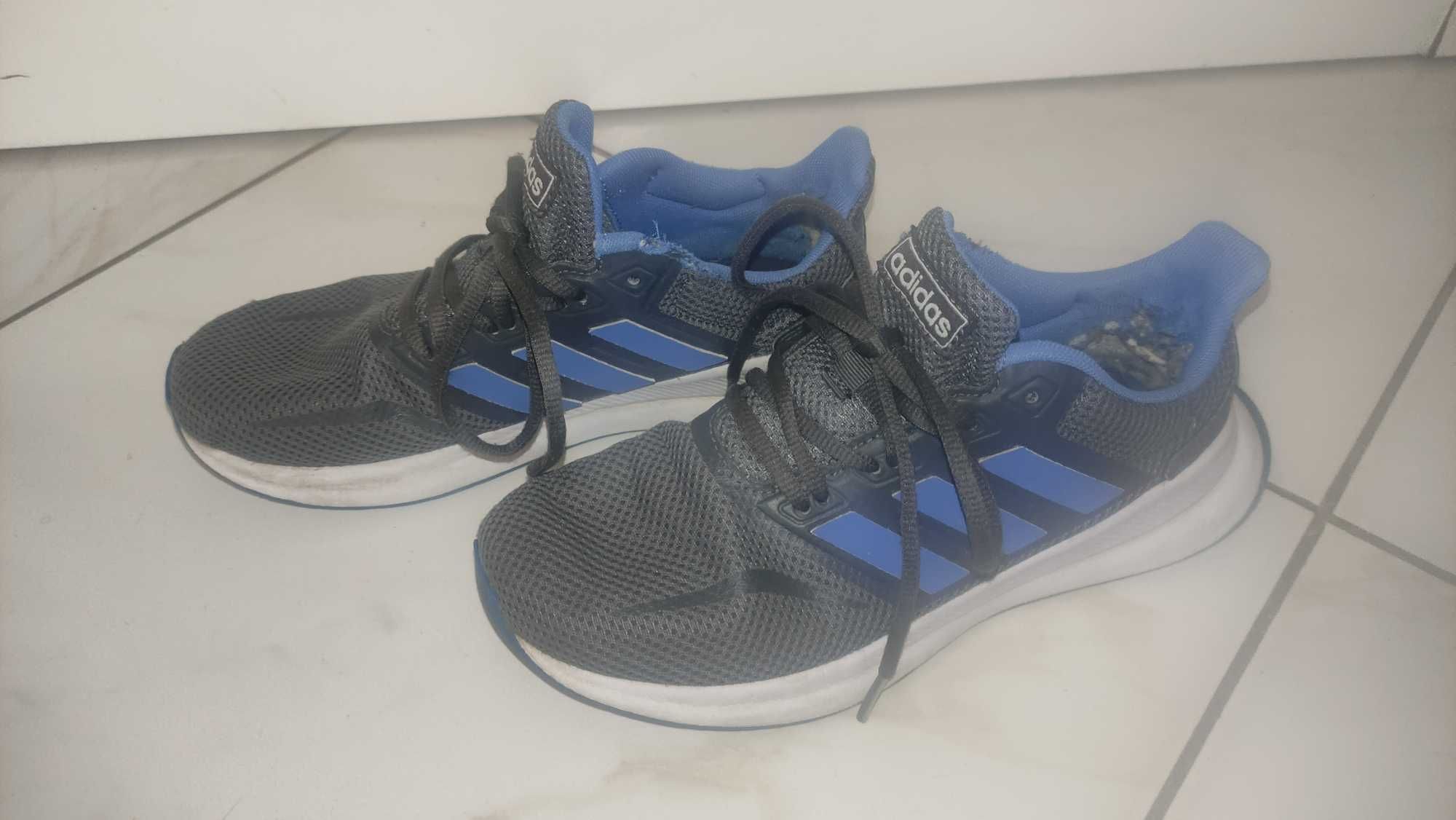 Детские кроссовки Adidas оригинал на мальчика 36.5р для двора физ-ры