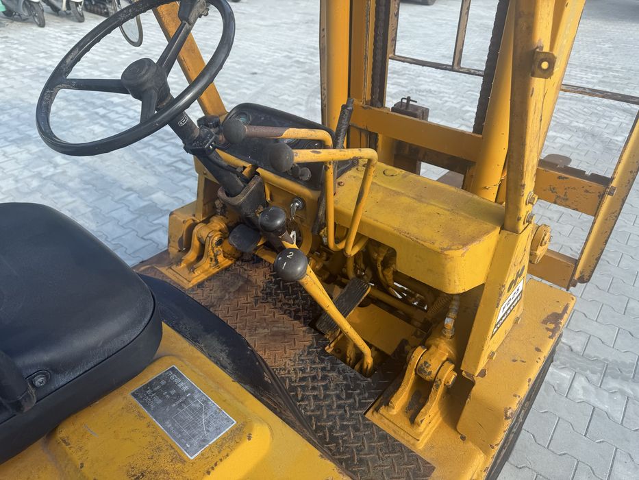 Навантажувач вилковий Komatsu FD25D - дизель
