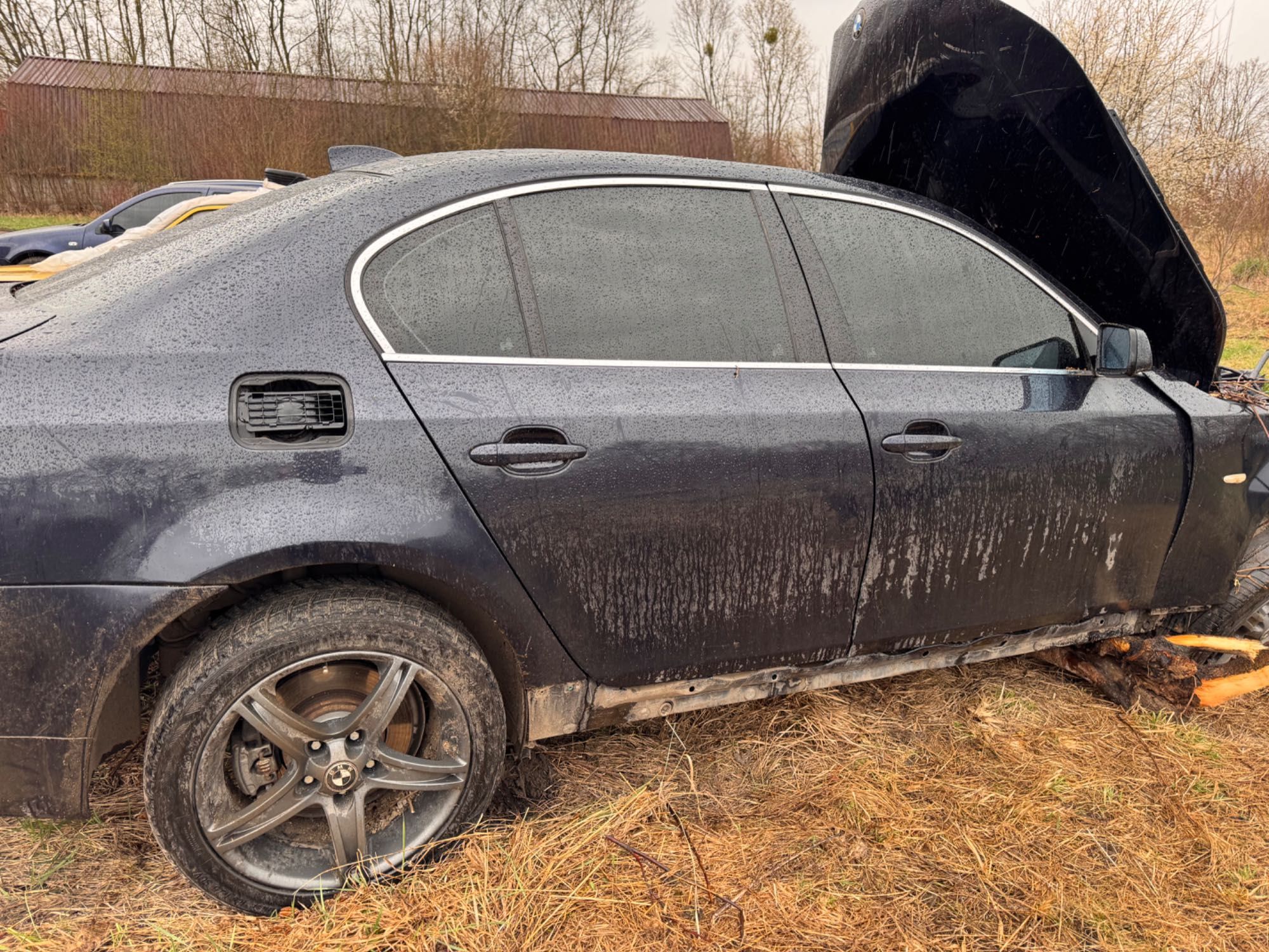 BMW e60 523I розборка