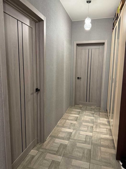 Святопетрівське 2 кім квартира з меблі техніка Сертифікат розглянемо