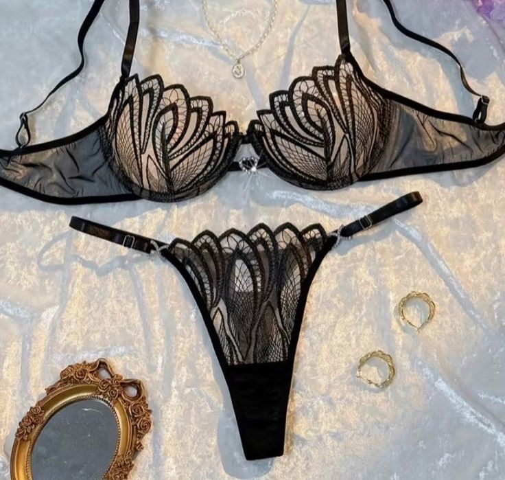 Продам сексуальні комплекти білизни нові 450грн
