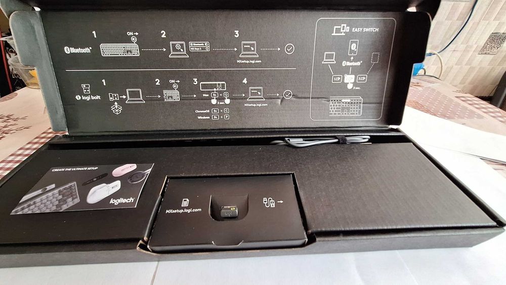 Бездротова клавіатура