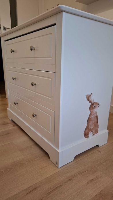 Komoda, szafa, łóżko - zestaw mebli dziecięcych