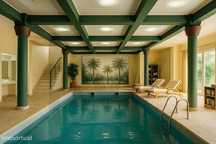 Moradia T5 com piscina aquecida em Mem Martins.