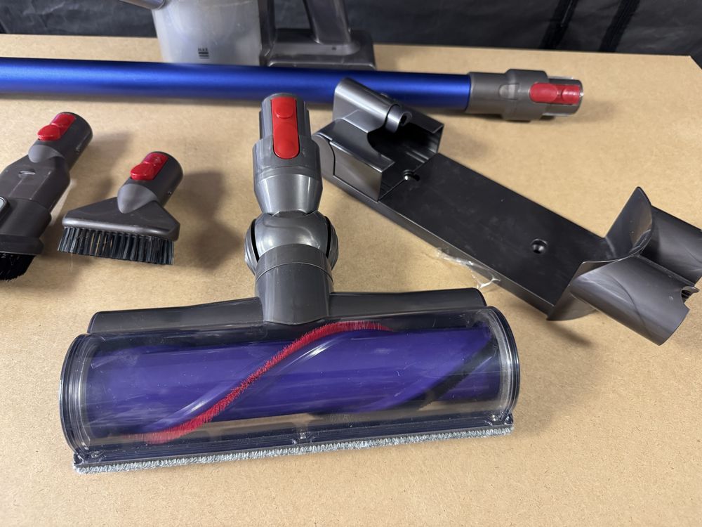 Dyson V8 odkurzacz pionowy bezworkowy