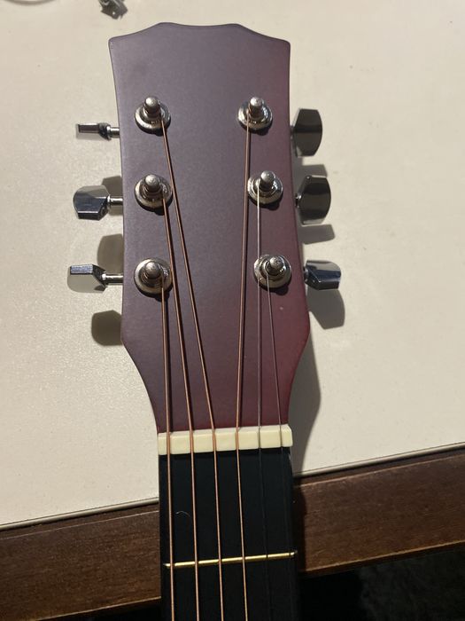 Гітара шестиструнна акустична