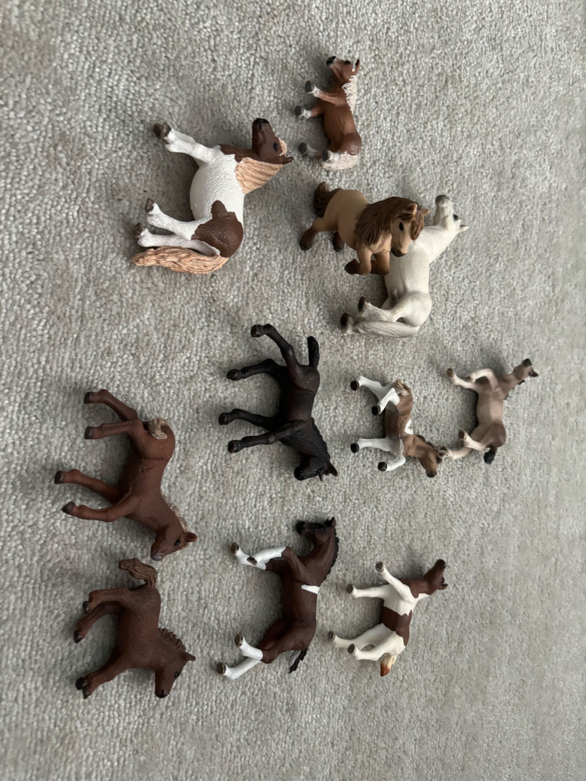 sprzedam figurki koni schleich