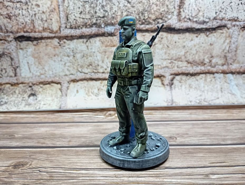 Статуетка “Прикордонник” – подарунок, що говорить без слів! 

Відчуйте