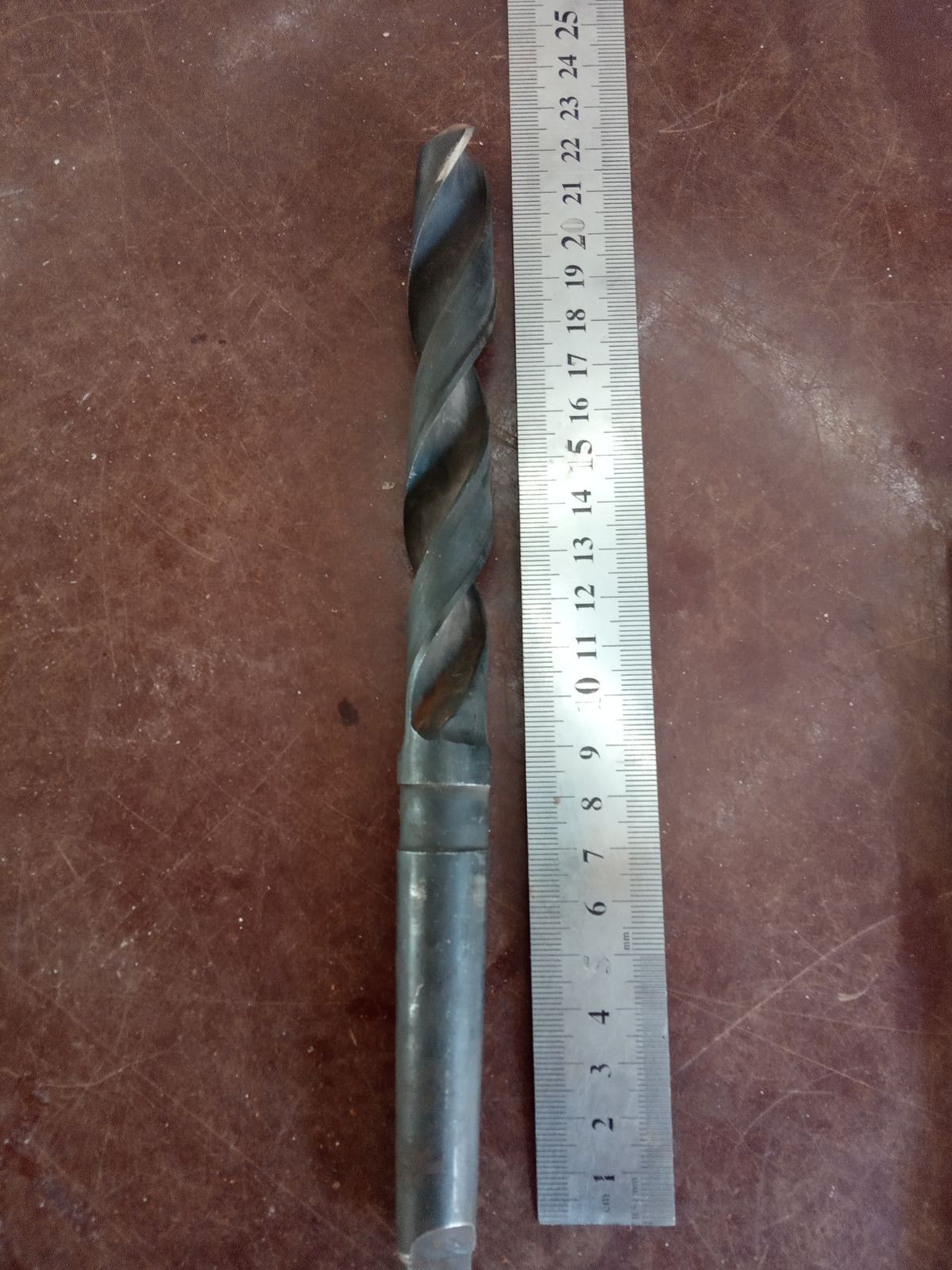 Сверло d15-45 R6M5, R18 с коническим хвостовиком новые и б.у