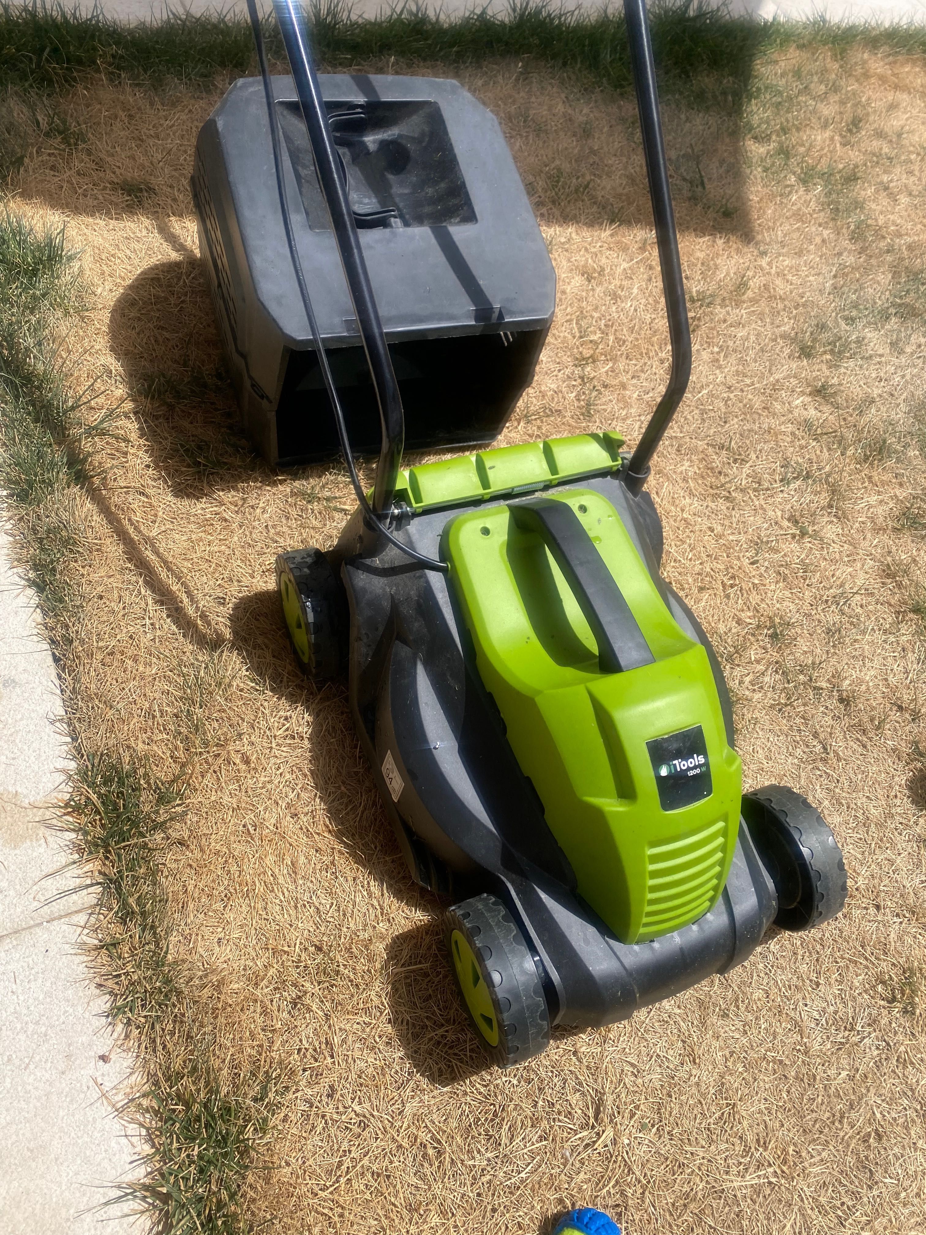 Cortador de relva elétrico