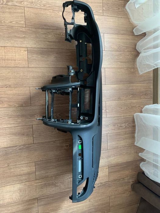 Торпеда, панель, на Ауді А4 б8