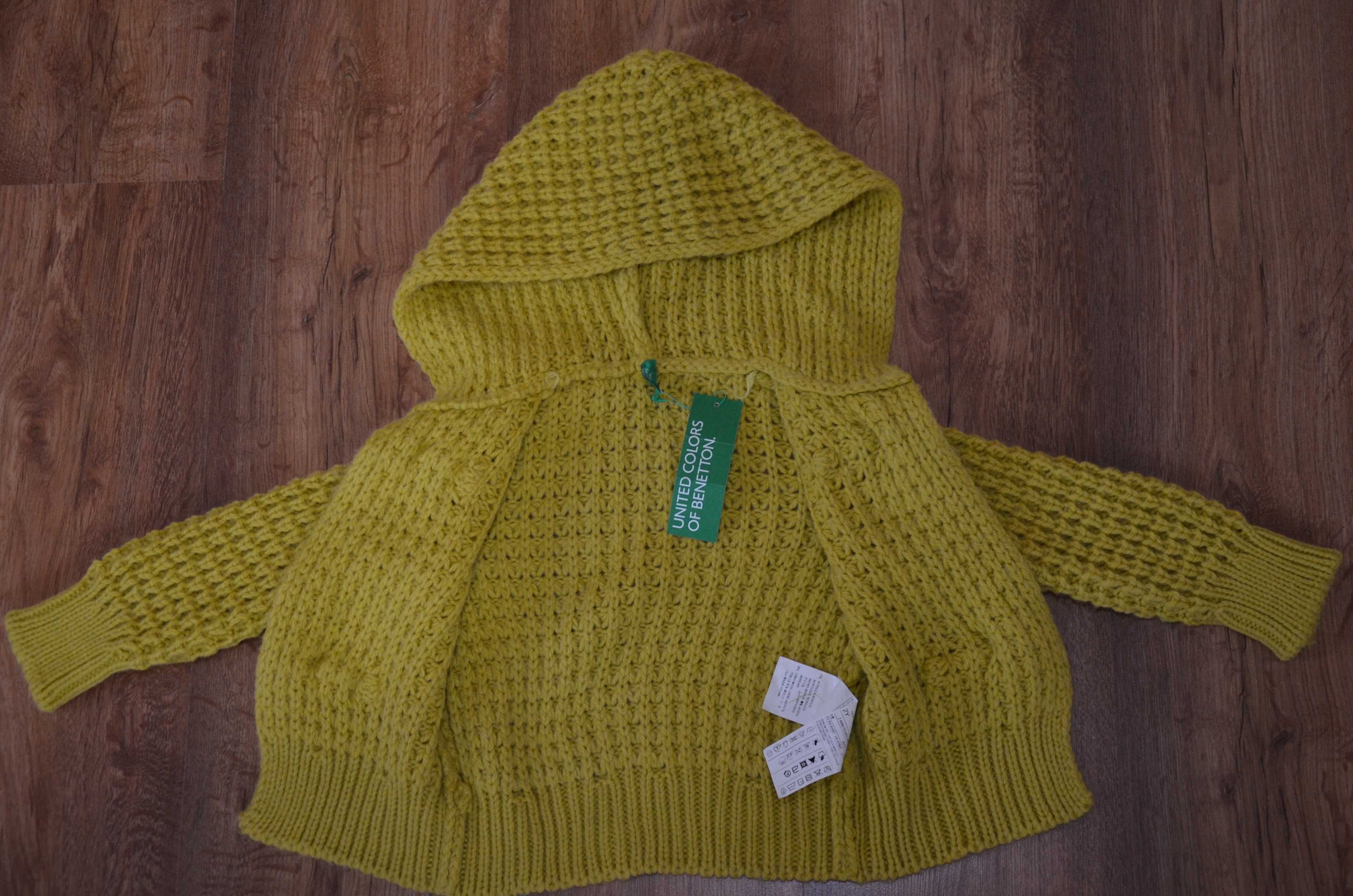 Sweter kaptur z metką 4-latka United Colors of Benetton z metką, bdb