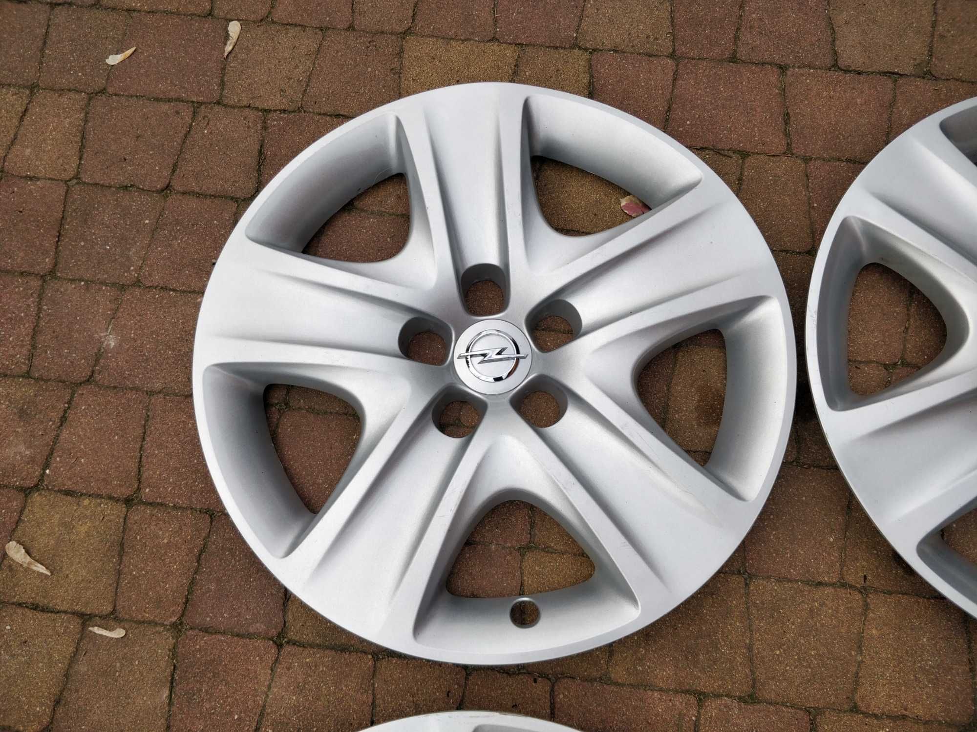 3030. Kołpaki 17" Opel Insignia strukturalne 5x120 komplet