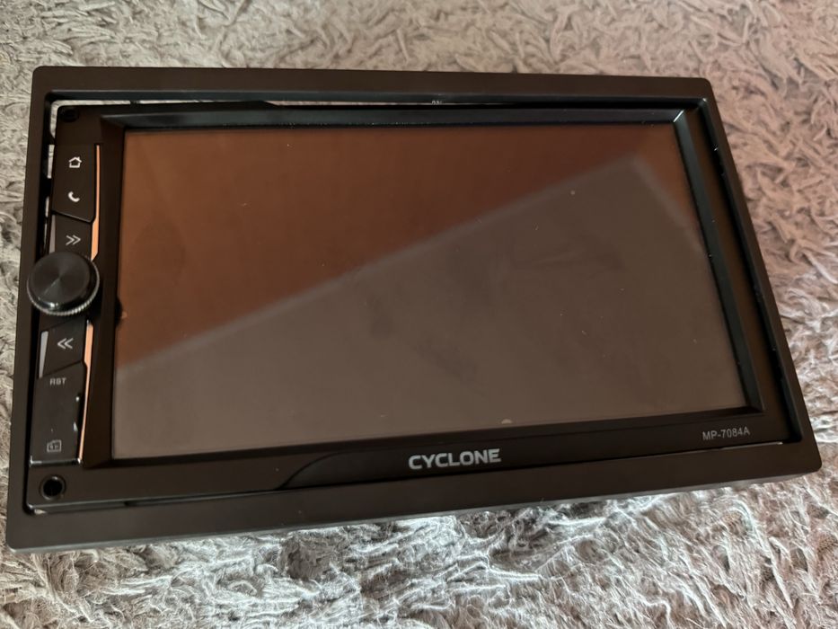 Магнітола 2din Cyclone 7084a та Carlinkit CCPA-LOGO-BK