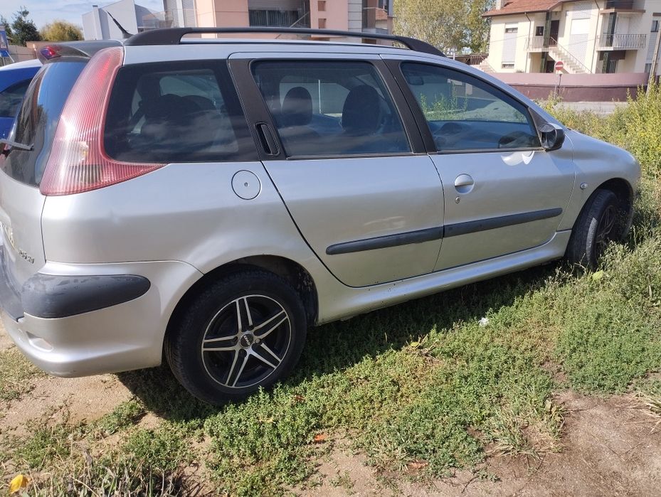 Peugeot 206 SW gasolina verde