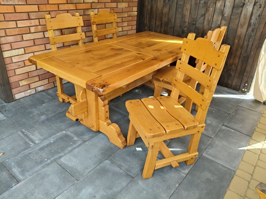 Stół dębowy + 4 krzesła