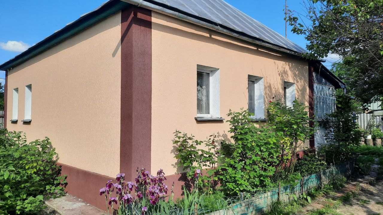 Продається будинок з господарством в смт Котельва, Полтавська область