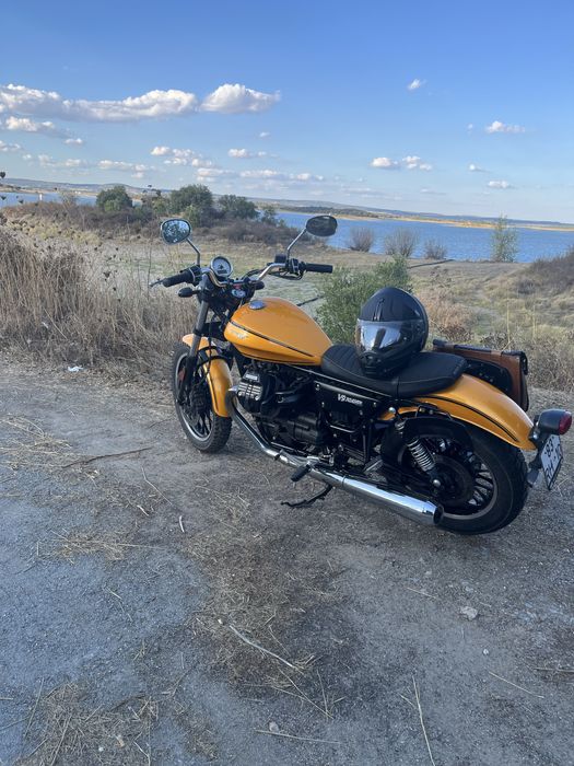 Motoguzzi v9 roamer 2016