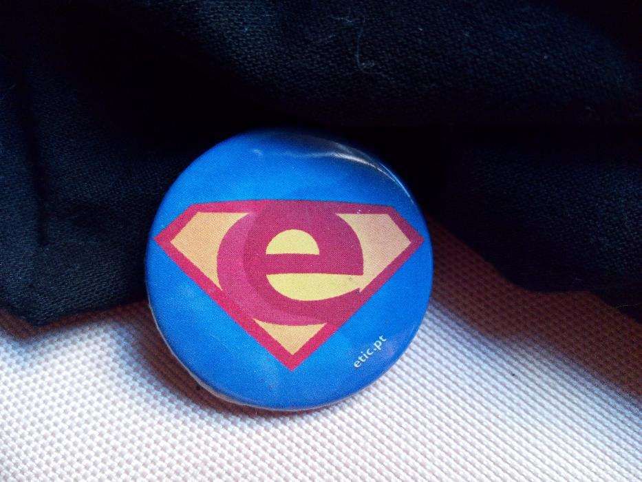 Pin E super homem super man - perfeito para pessoas com nomes com E