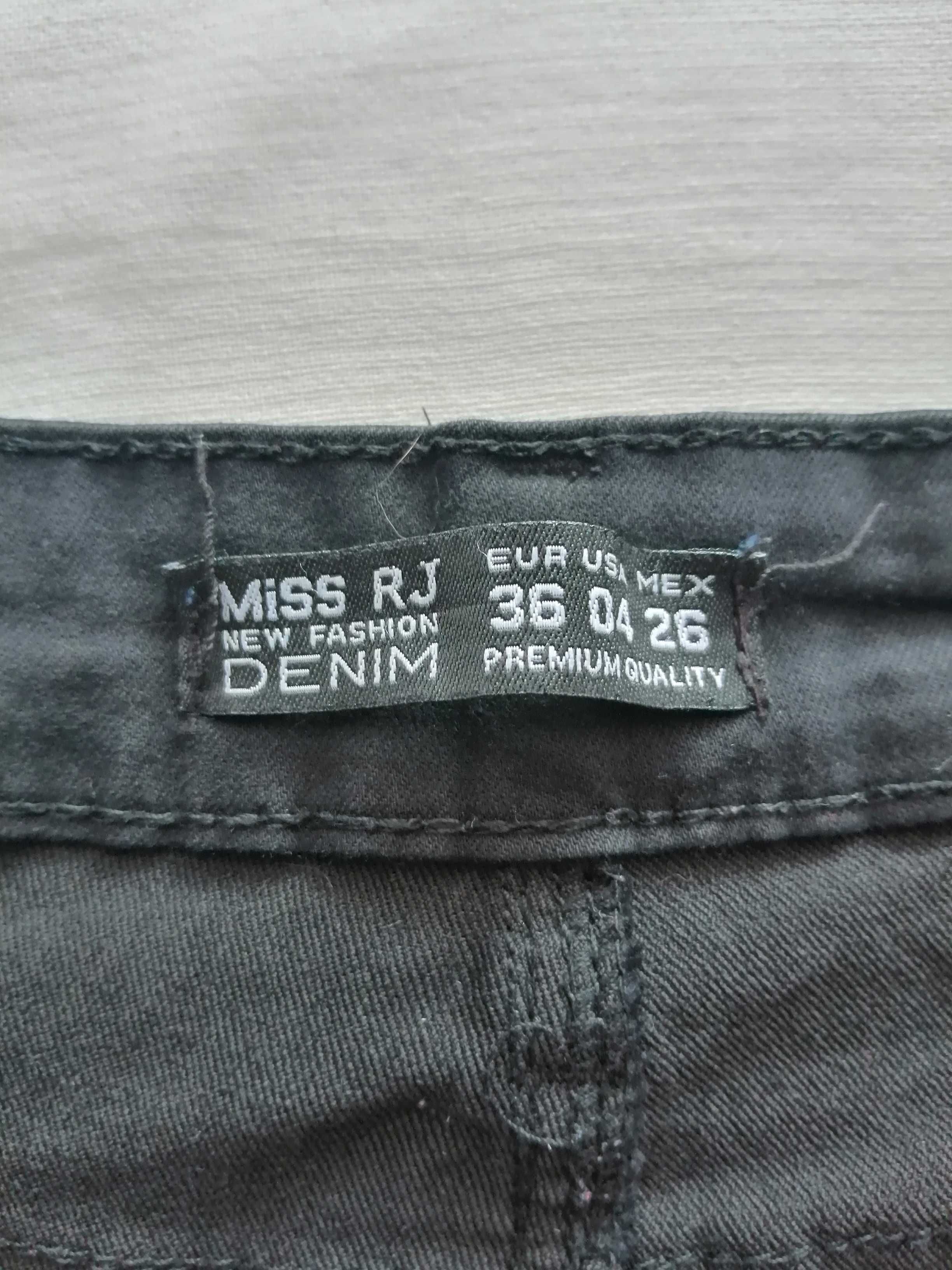 Spodnie czarne Miss RJ 36