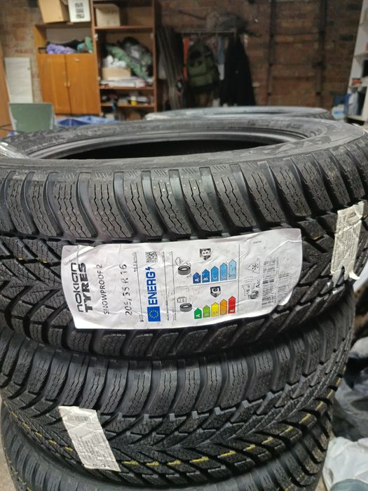 Продам зимову гуму Nokian 205/55 R16. Нова, 2025 року(фінська)