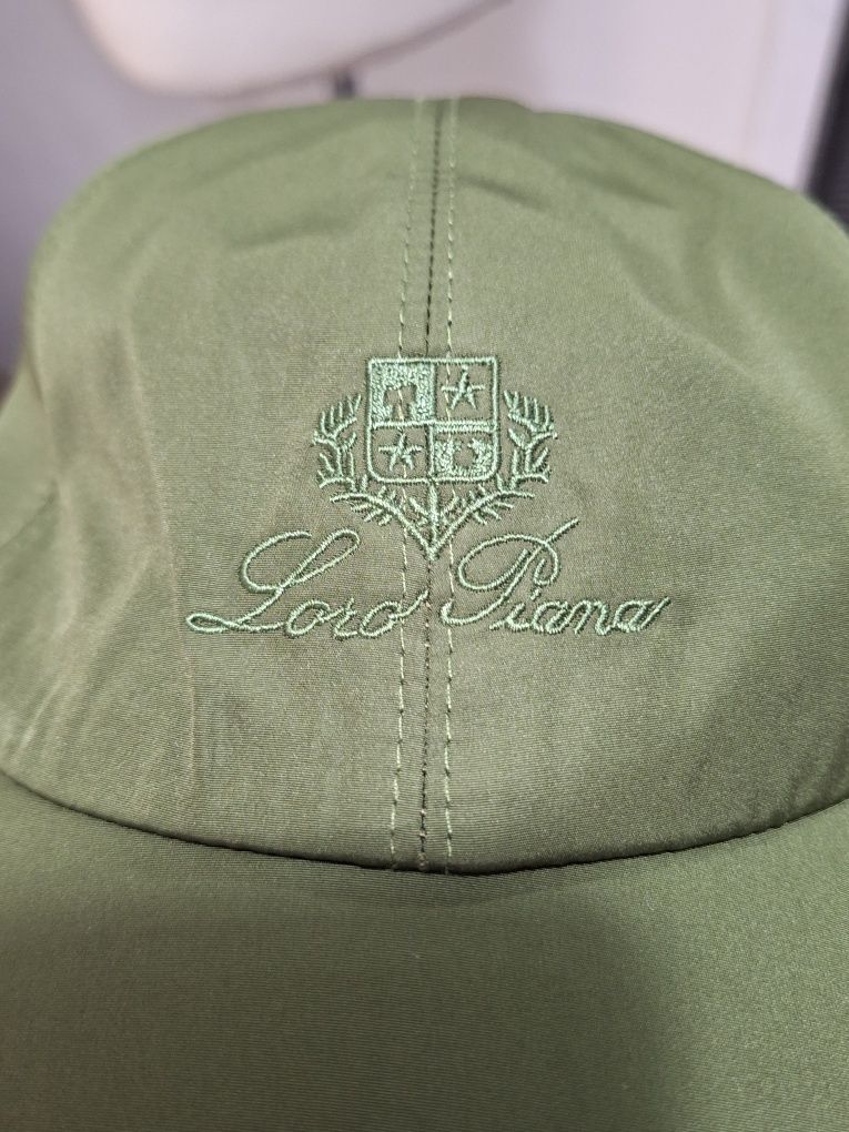 Loro piana   czapka z  daszkiem