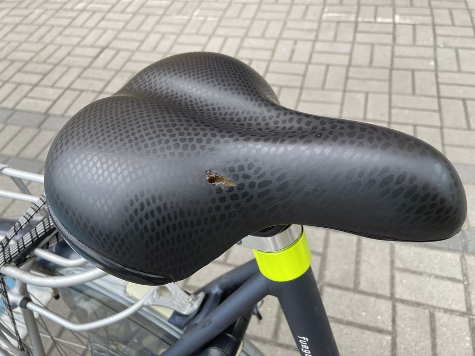 Rower damka holenderski Batavus Fuego  8 8p z koszem wiklinowym